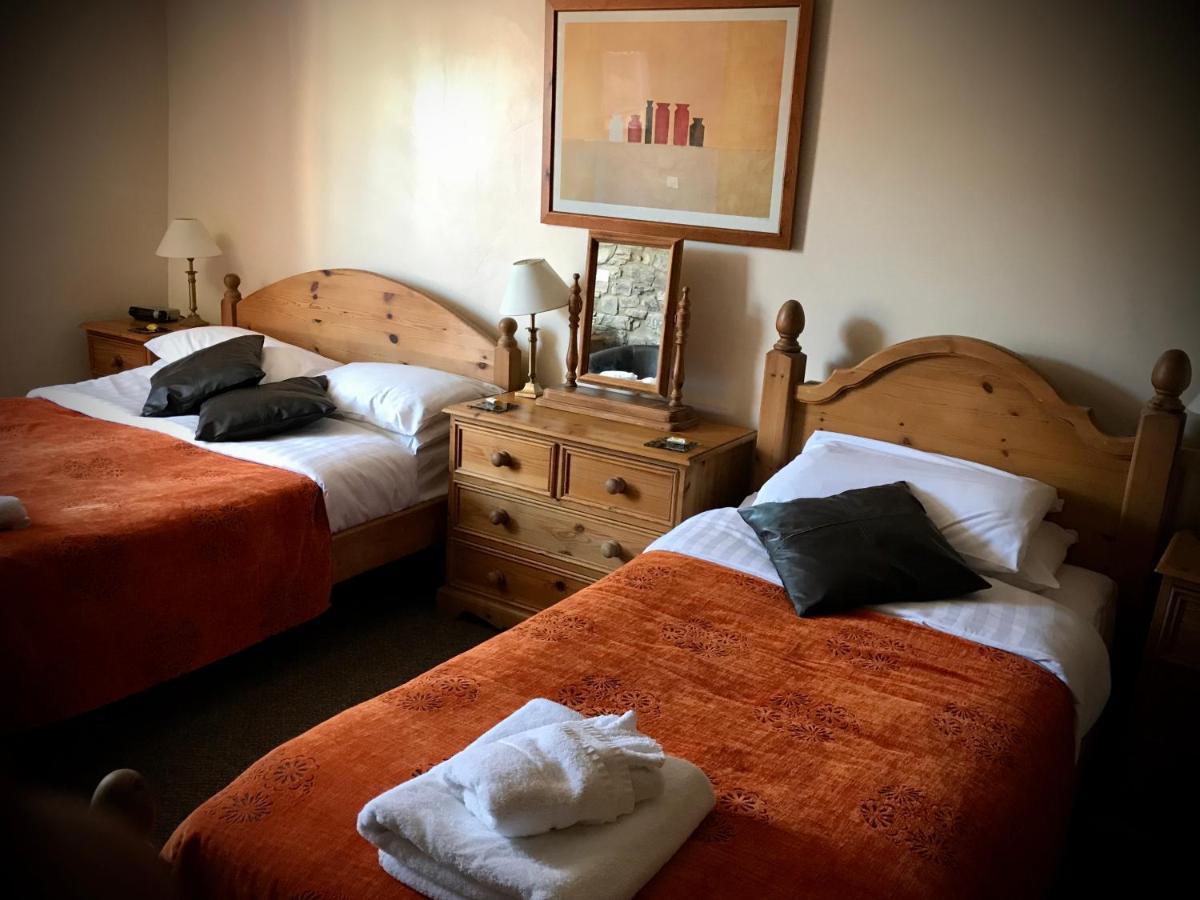 The White Horse Inn, Clun エクステリア 写真