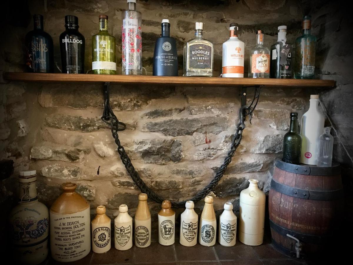 The White Horse Inn, Clun エクステリア 写真