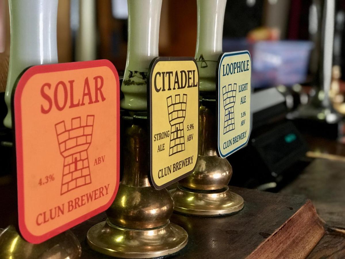 The White Horse Inn, Clun エクステリア 写真