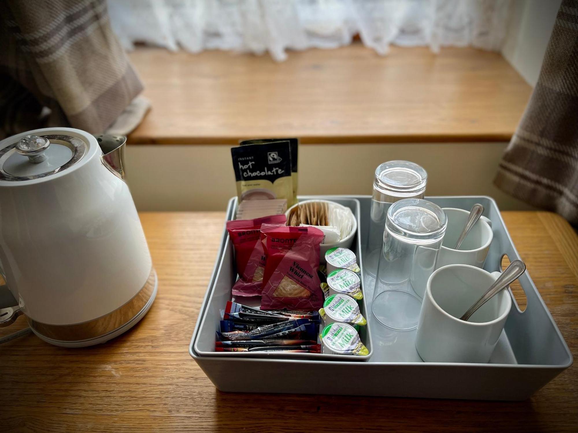 The White Horse Inn, Clun エクステリア 写真