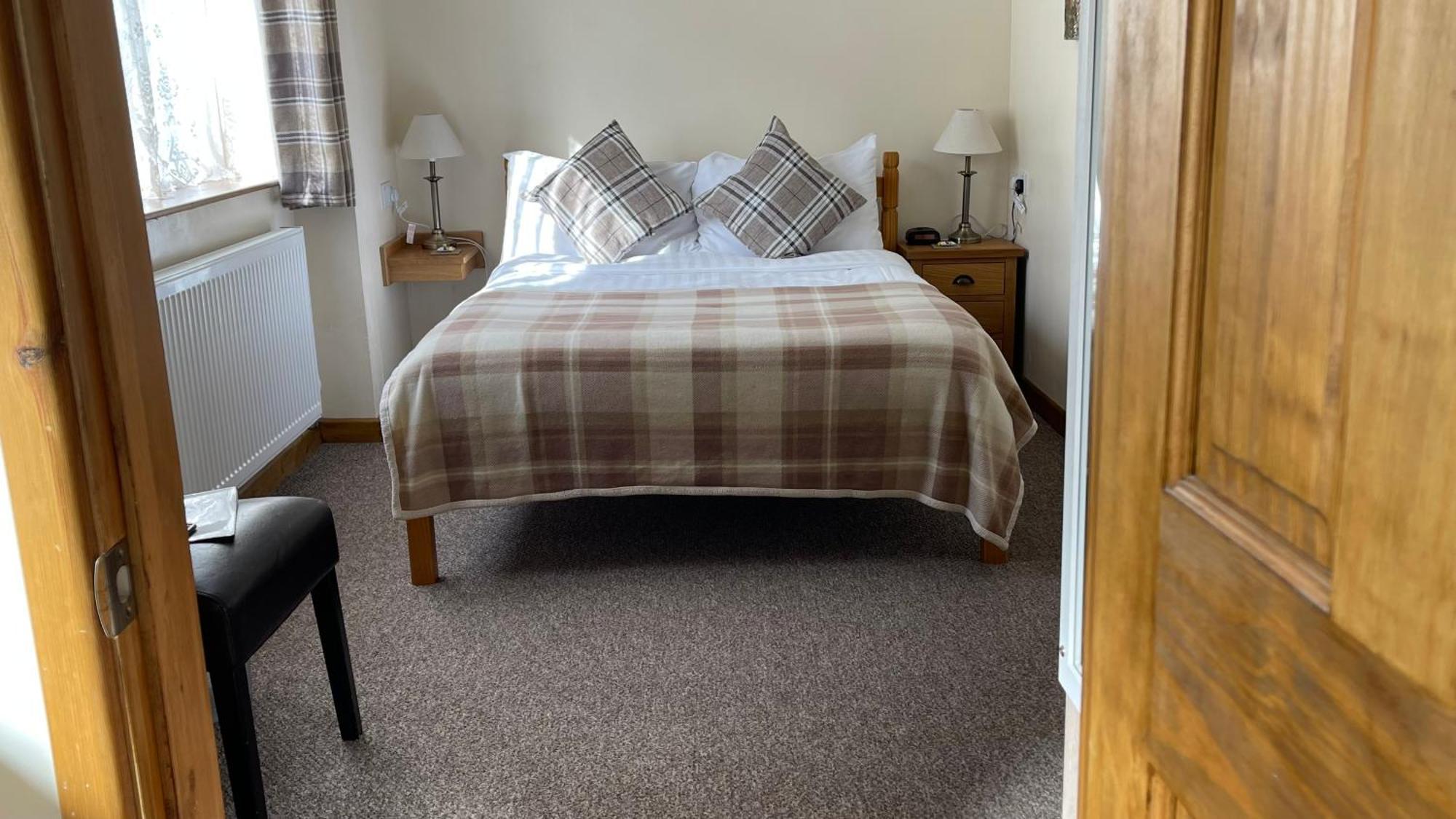 The White Horse Inn, Clun エクステリア 写真